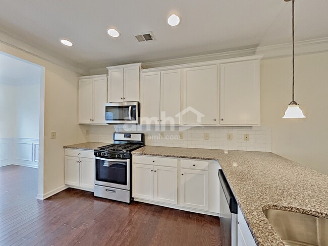 105 Hickory Village Cir, Woodstock, GA 30188 - photo 3