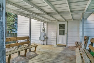 944 14th St, Marion, IA 52302