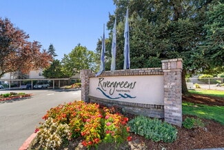 19739 River Rd, Gladstone, OR 97027