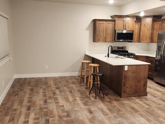 1205 W Canterbury Cir, Clearfield, UT 84015