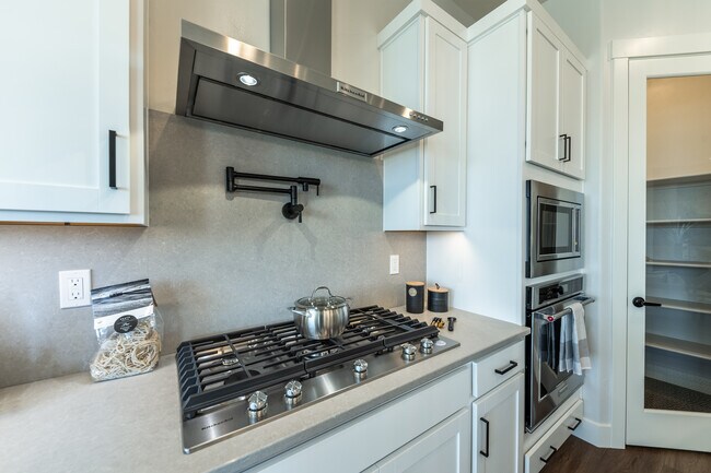 1245 Silver View Cir St unit 36481979, Sparks, NV 89436 - photo 7