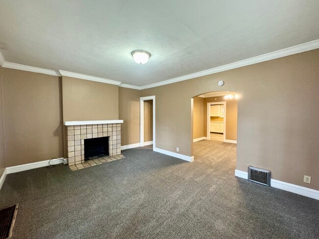 1604 Yale Ave NW, Canton, OH 44703 - photo 3