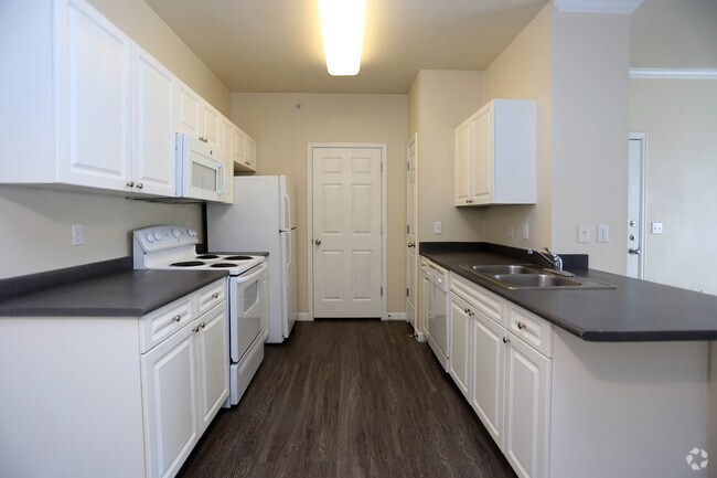 Reserve at South Creek, Englewood, CO 80112 - photo 4