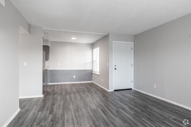 Windsor Gardens, Yukon, OK 73099 - photo 2