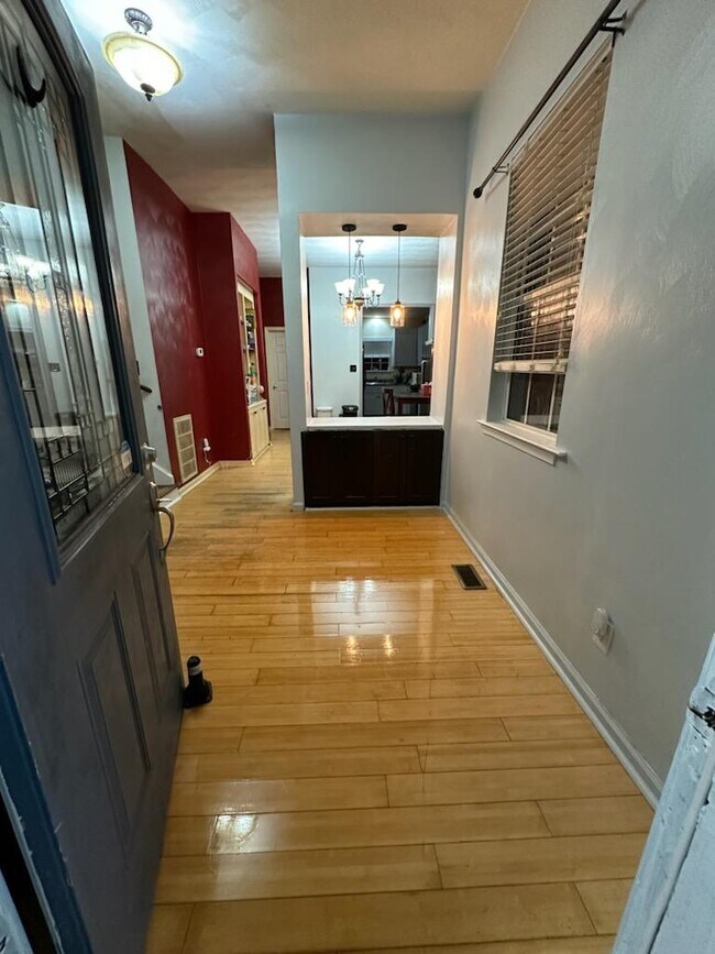 316 W 31st St, Norfolk, VA 23508 - photo 2