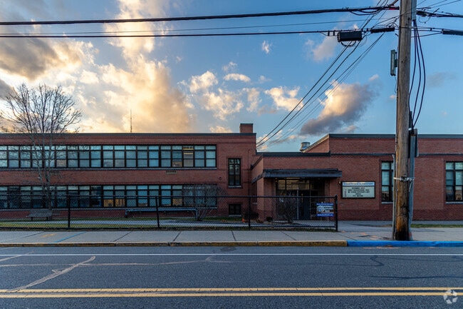 Countryside Elementary School has 372 students.