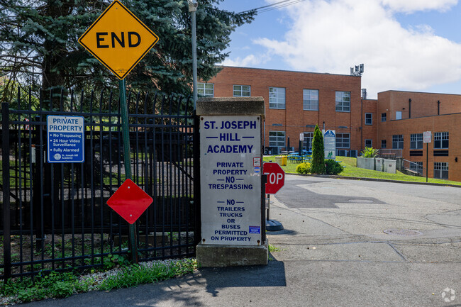 St. Joseph Hill Academy High School has 407 students.