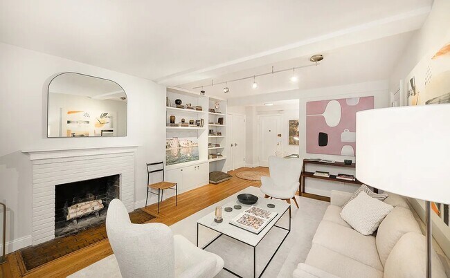 66 W 12th St unit 6X, New York, NY 10011 - photo 3