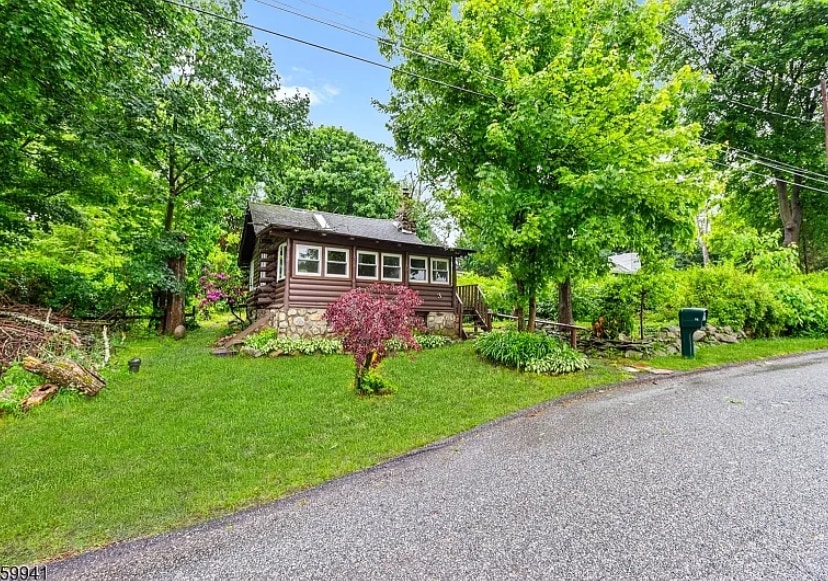 13 Alturas Rd, Highland Lakes, NJ 07422 - photo 1