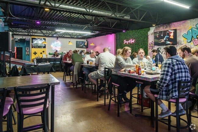 Quizzo Night at Yah Brew is a non-touristy, local favorite in Hershey.