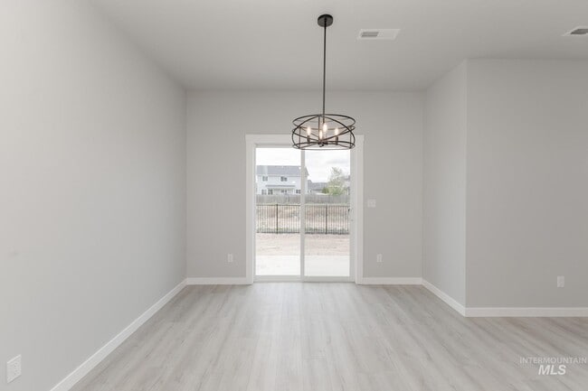 216 Moose St, Horseshoe Bend, ID 83629 - photo 2