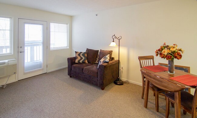 7301 Q St unit 310, Omaha, NE 68127 - photo 2