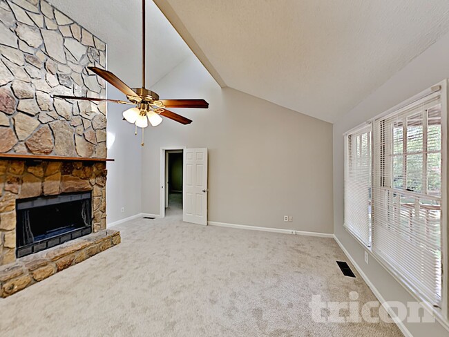 5272 Ferry Creek Ln, Acworth, GA 30102 - photo 2