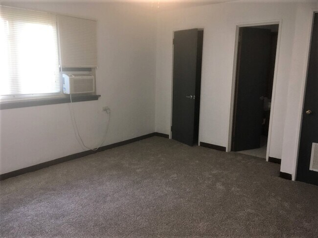 1543 2nd St unit 1, Cuyahoga Falls, OH 44221 - photo 6