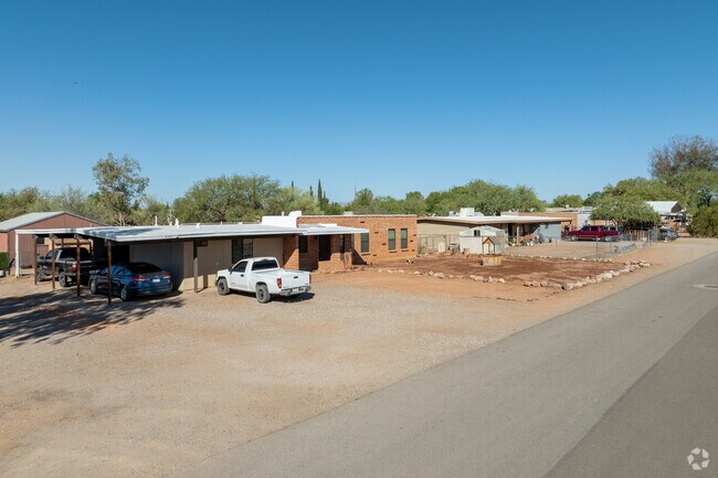 Arivaca Junction has ranch-style homes that are typically made of brick.