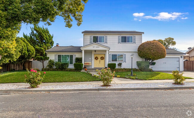 Split-level homes are common in the Meadowbrook neighborhood.