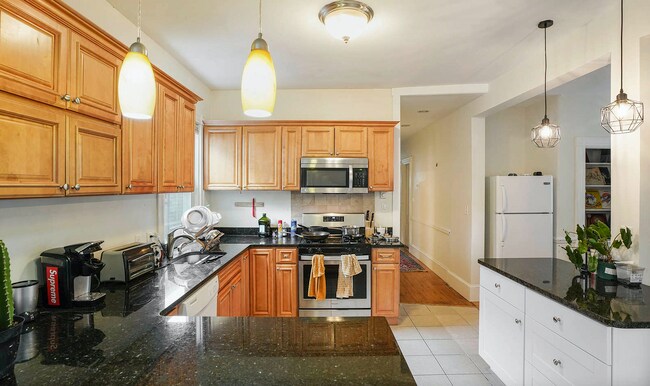 13 Sachem St unit 3, Roxbury Crossing, MA 02120 - photo 2