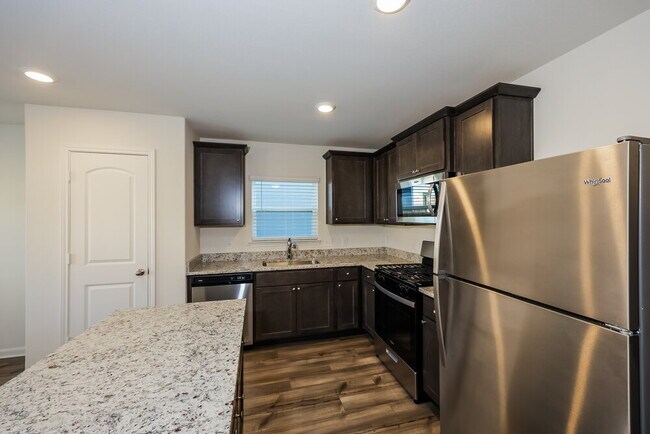 1313 Redpine Dr, Fort Worth, TX 76140 - photo 6