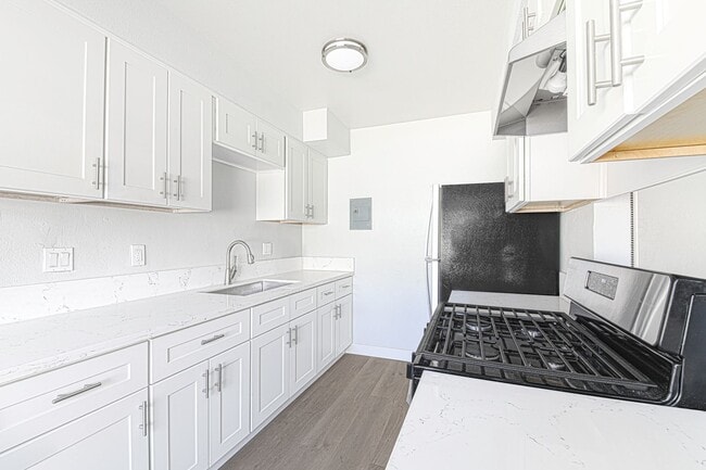 811 Gardenia Ave unit 6, Long Beach, CA 90813 - photo 7