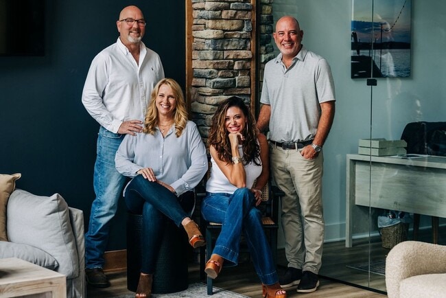 WINDY CARTER AND MINDY MCWHIRTER TEAM