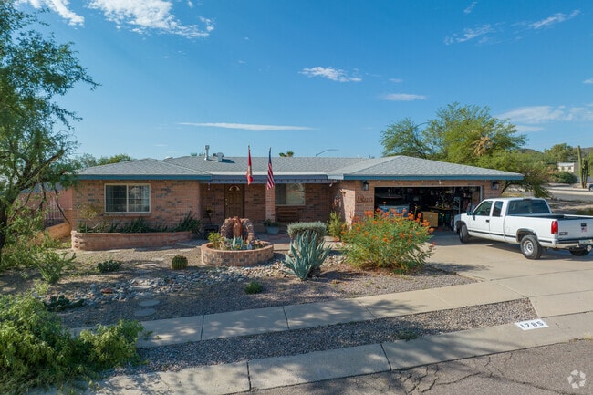 Brick ranch-style homes in Santa Cruz Southwest offer nice curb appeal.