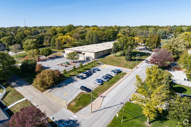 Rockbrook Elementary School is easily accessed by the surrounding community.