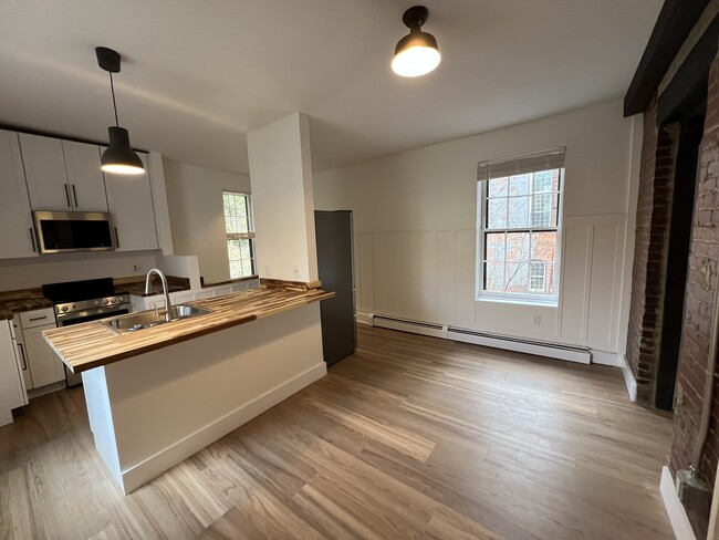 Dining room is located off the kitche