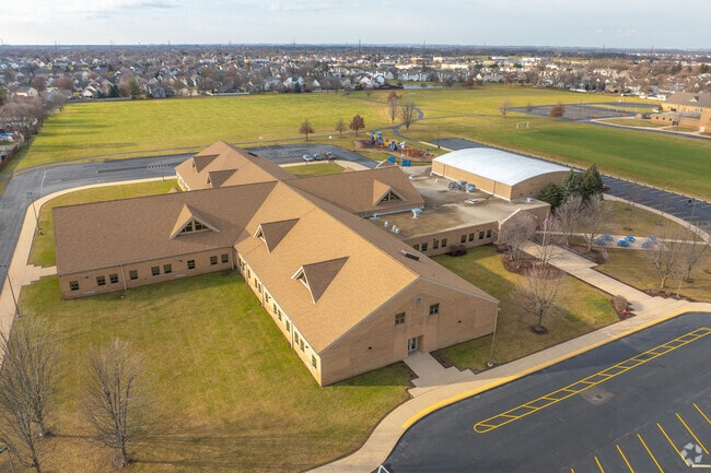 Courses in Reading, Writing, and Literature are available at River View Elementary School.