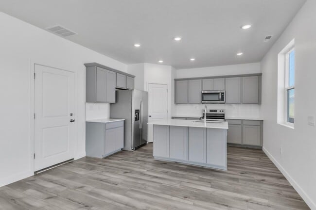 1644 N 800 W, Salem, UT 84653 - photo 3