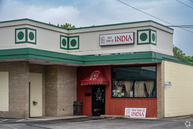 New Taste of India serves warming meals on the north side of Holy Trinity Longfellow.