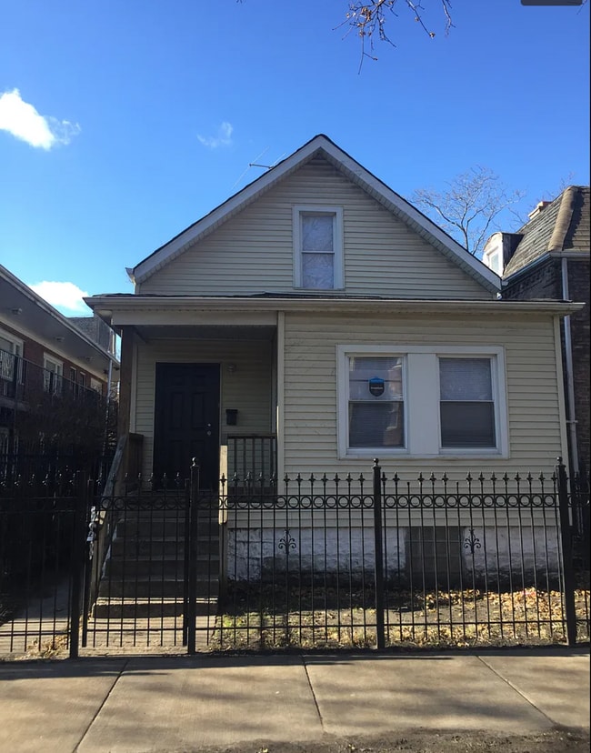 7944 S Dobson Ave, Chicago, IL 60619