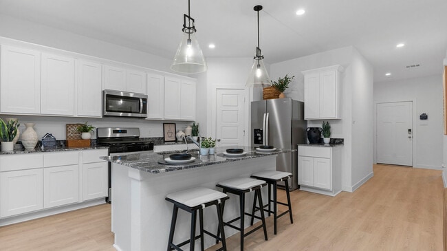 3911 Silver Falls Ln, League City, TX 77573 - photo 2