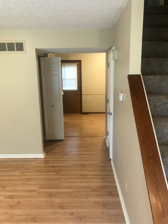 642 Arbor St unit 642, Fostoria, OH 44830 - photo 6