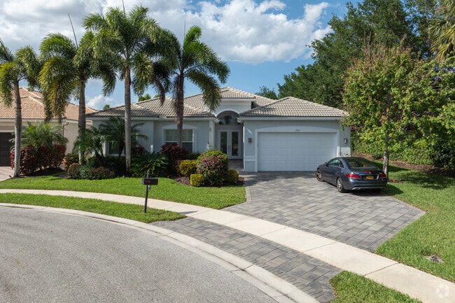 Valencia Reserve is mainly made up of one-story homes.
