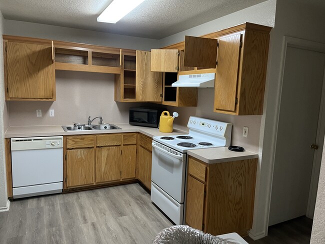 1606 Aztec Trace, Harker Heights, TX 76548 - photo 2