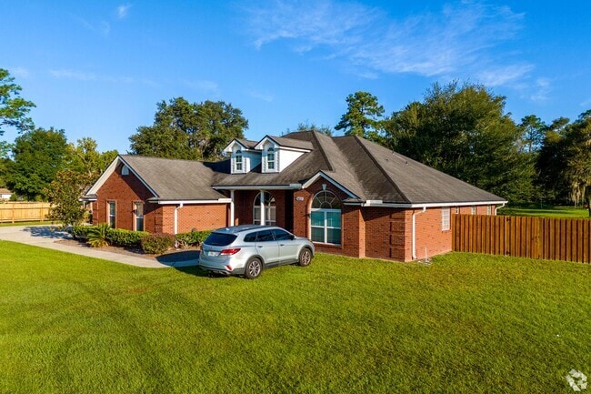 Eagle Bend is home to beautiful mid-century brick homes.
