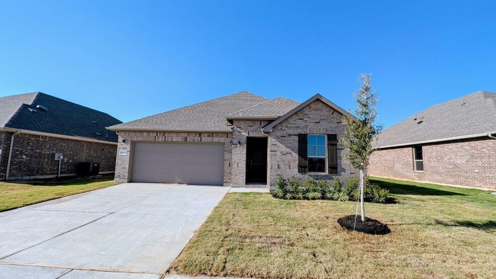 1245 Beltway Ln, Granbury, TX 76048 - photo 1