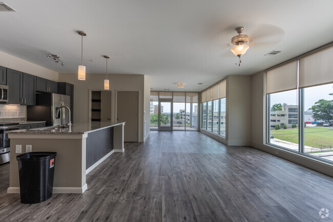 2BR, 2BA