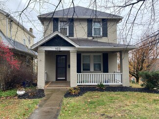 500 Fruithurst Dr, Pittsburgh, PA 15228