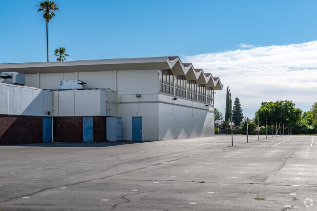 Albert Einstein Middle School Alternate Bldg View_8508280