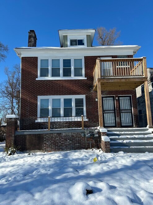 14557 Strathmoor St unit Bottom unit, Detroit, MI 48227 - photo 1