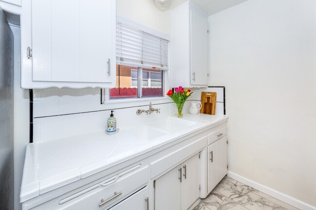 2232 S Carmelina Ave, Los Angeles, CA 90064 - photo 5