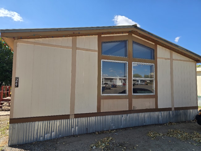 324 W Blanco Blvd, Bloomfield, NM 87413 - photo 3