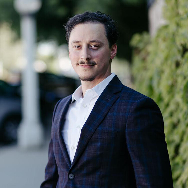 Agent Photo