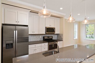 130 Roxbury St, Boston, MA 02119