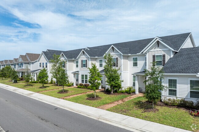 Lawn care is made easy with the choice of townhomes in Shearwater.
