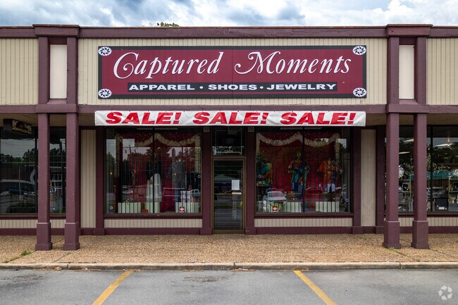 Captured Moments offers great options for local goods in Pine Blulff.