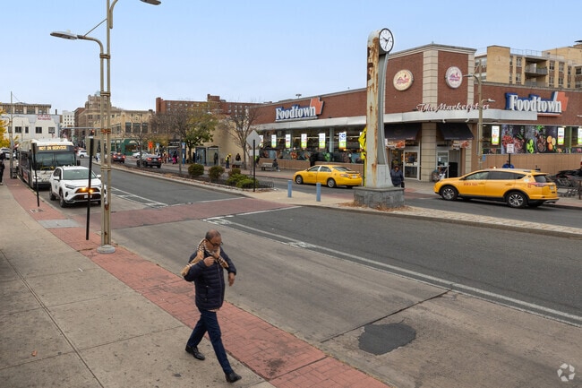 Big change stores can be found in Mount Vernon.