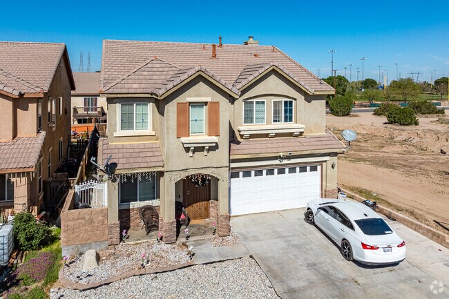 Live comfortably in well-kept homes throughout North Star Ranch.