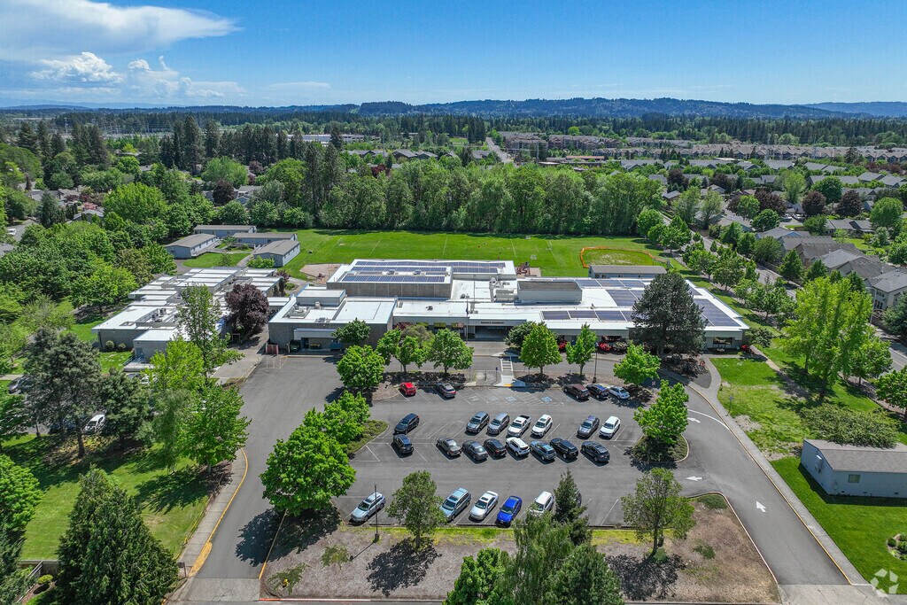 Students in Five Oaks attend the Elmonica Elementary School in Elmonica, Beaverton.